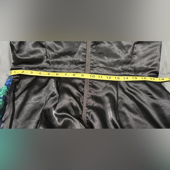 Modcloth "Uniqueness on Offer" in Bloom - Picture 7 of 9